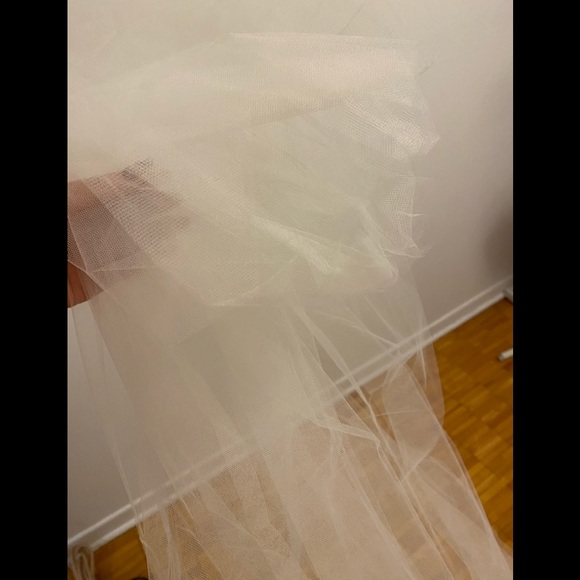 Floating Cathedral Veil by BHLDN by Anthropologie - Picture 7 of 8